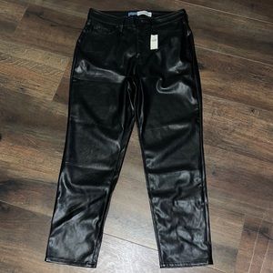 NWT— OLD NAVY— BLACK— VEGAN LEATHER— OG STRAIGHT— SIZE 10